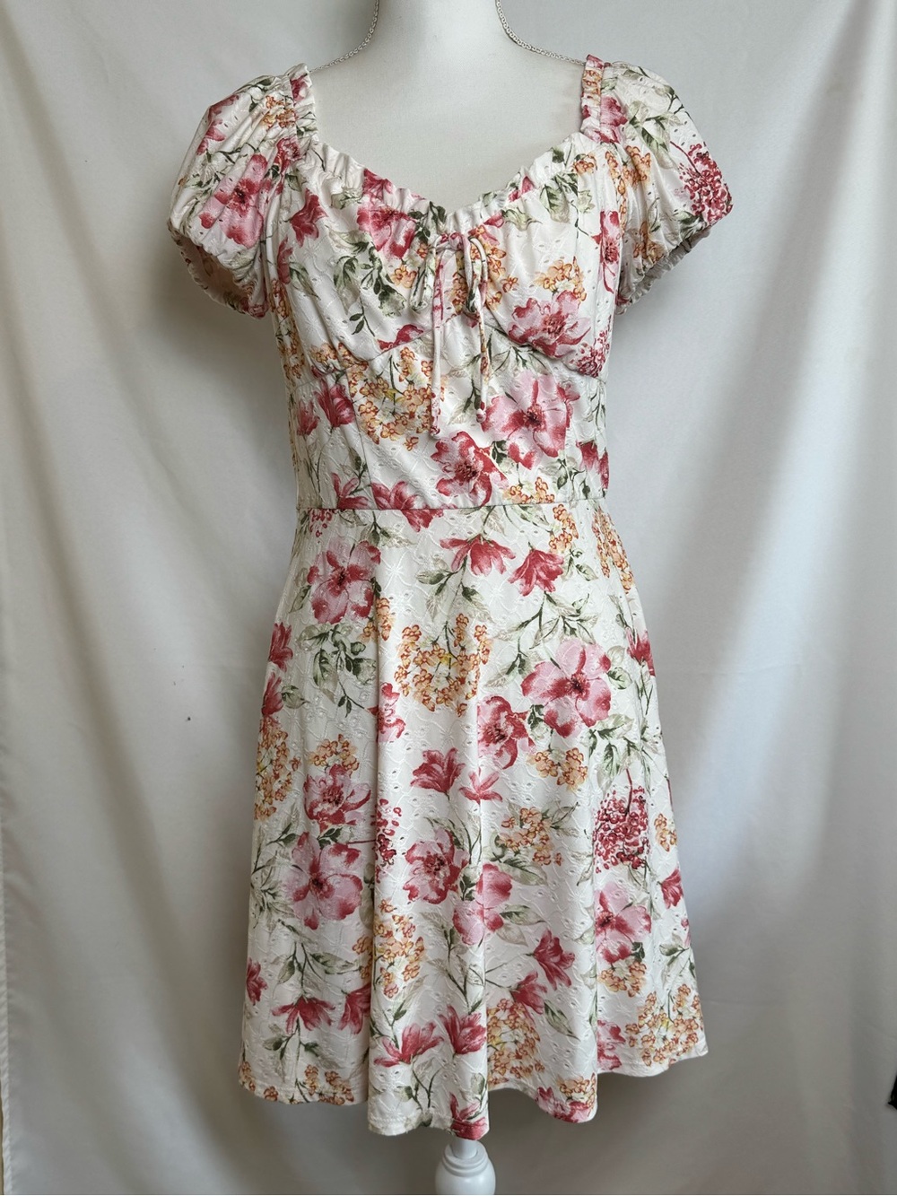 BCX White Floral Puff-Sleeve Mini Dress with Pink Blooms M